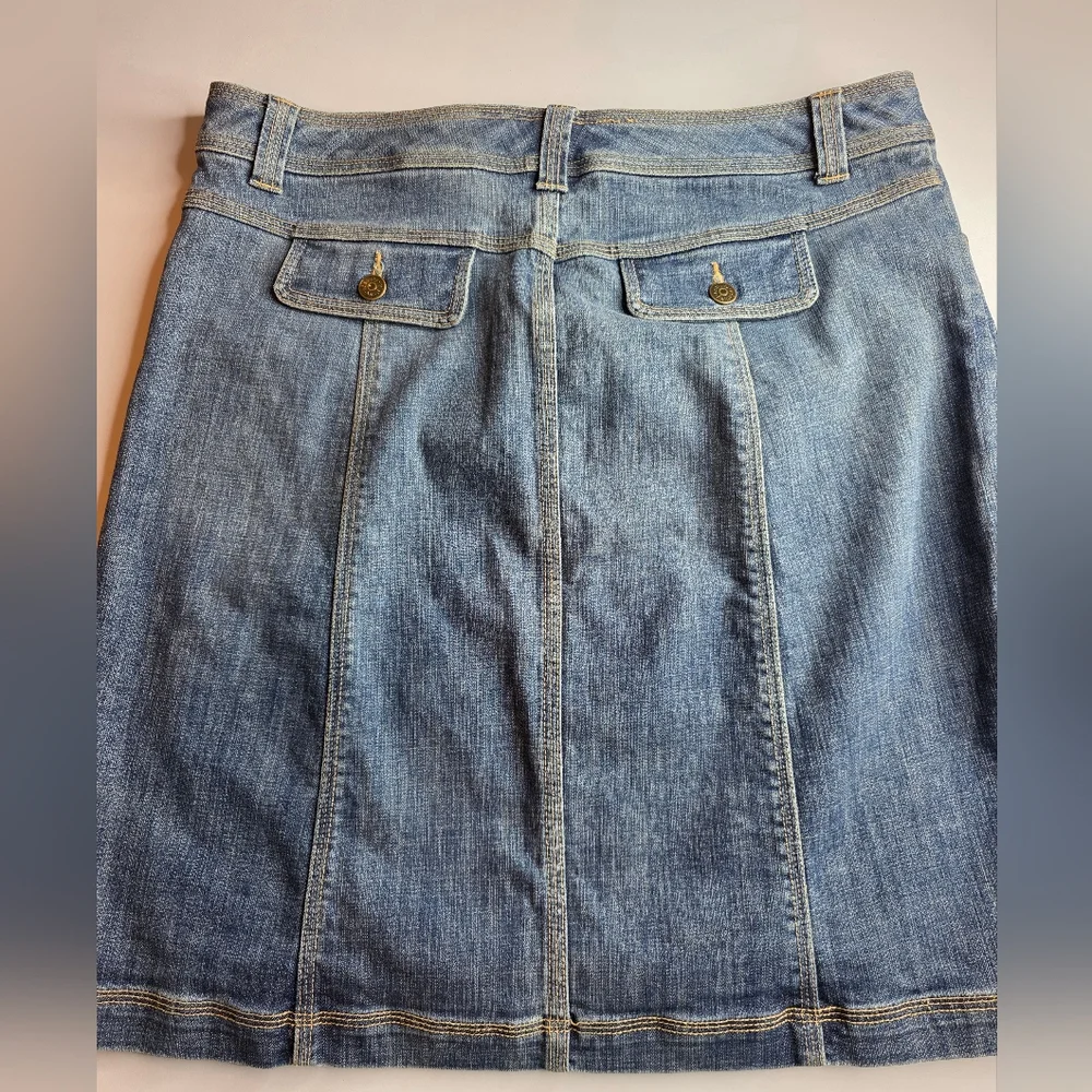 Relativity Size 14 Denim Skirt Cotton/Spandex Pockets Blue Knee Length 2303-Bj